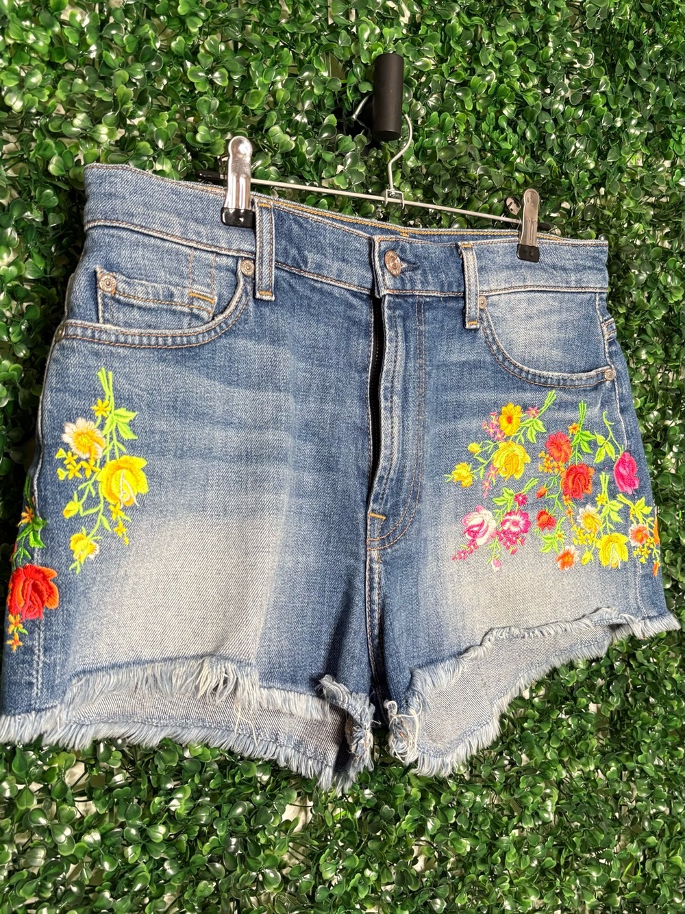 7 For All Mankind Blue Denim Floral Embroidered Cutoff Shorts - Picture 3 of 8